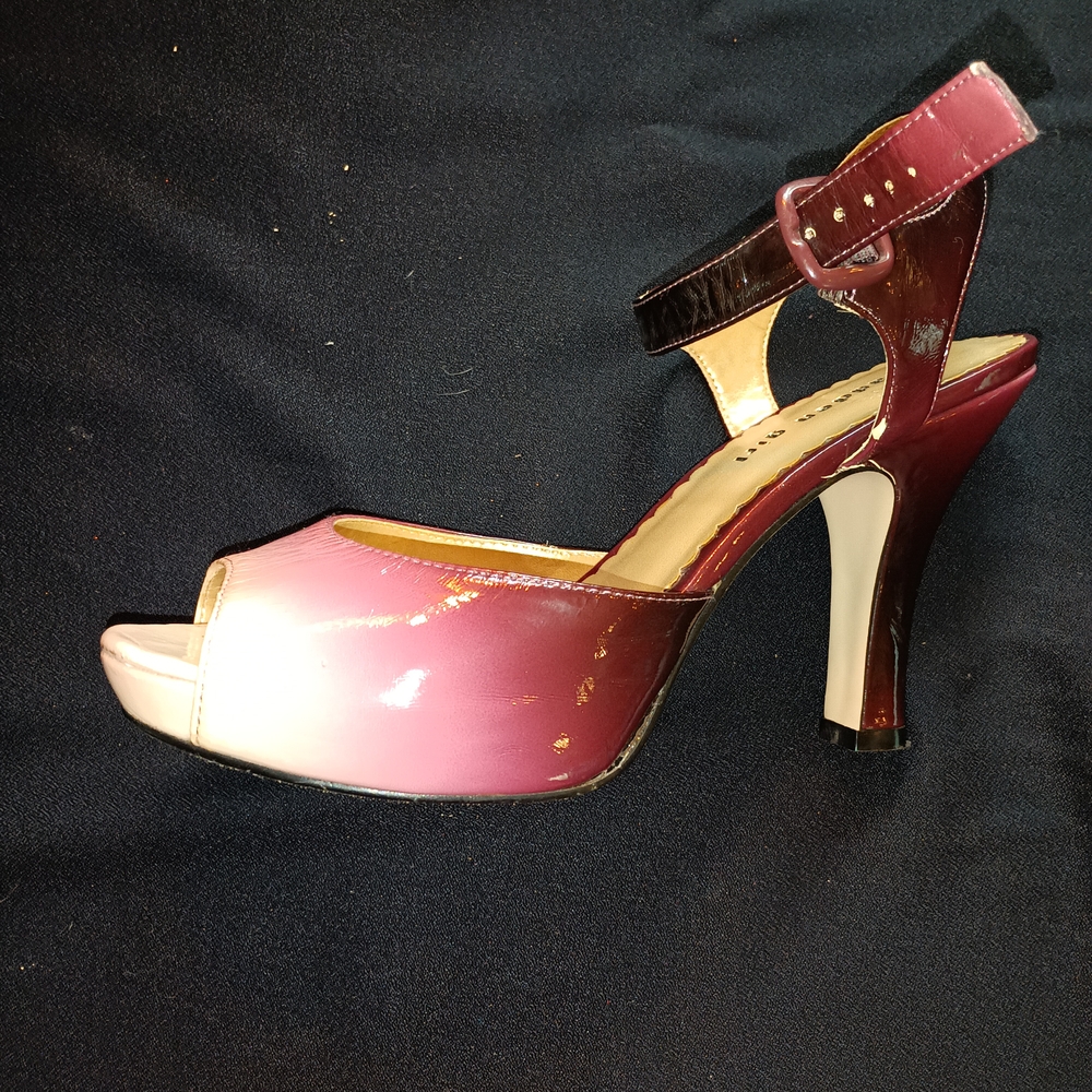 Steve Madden Ombre Pink Peep-Toe Heels